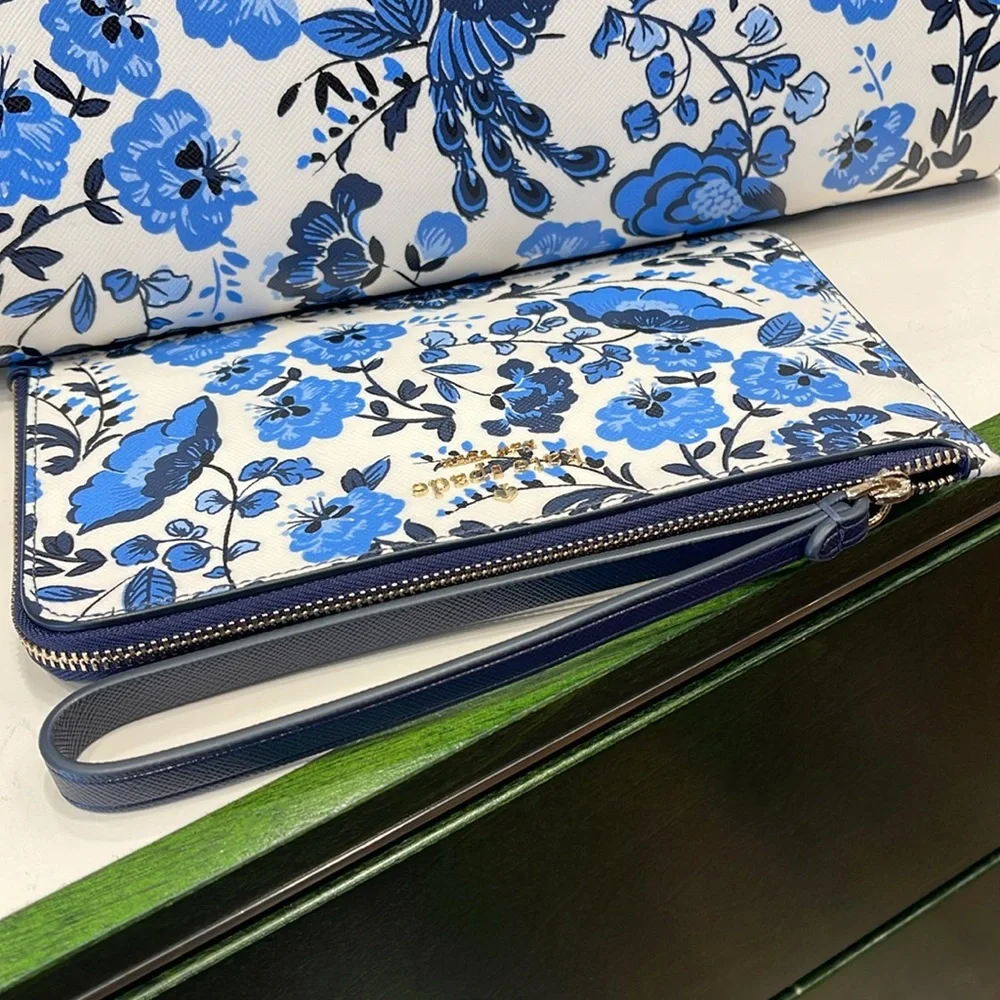 Kate Spade Lucy Vase Floral Medium L Zip Wristlet
Blue Multicolor 
NWT - Picture 12 of 16